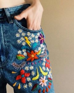 Exemple d'une broderie sur un jean's