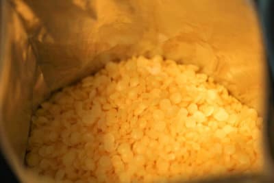 Les paillettes de cire