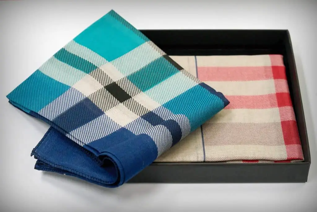 Tartan handkerchiefs: classy!