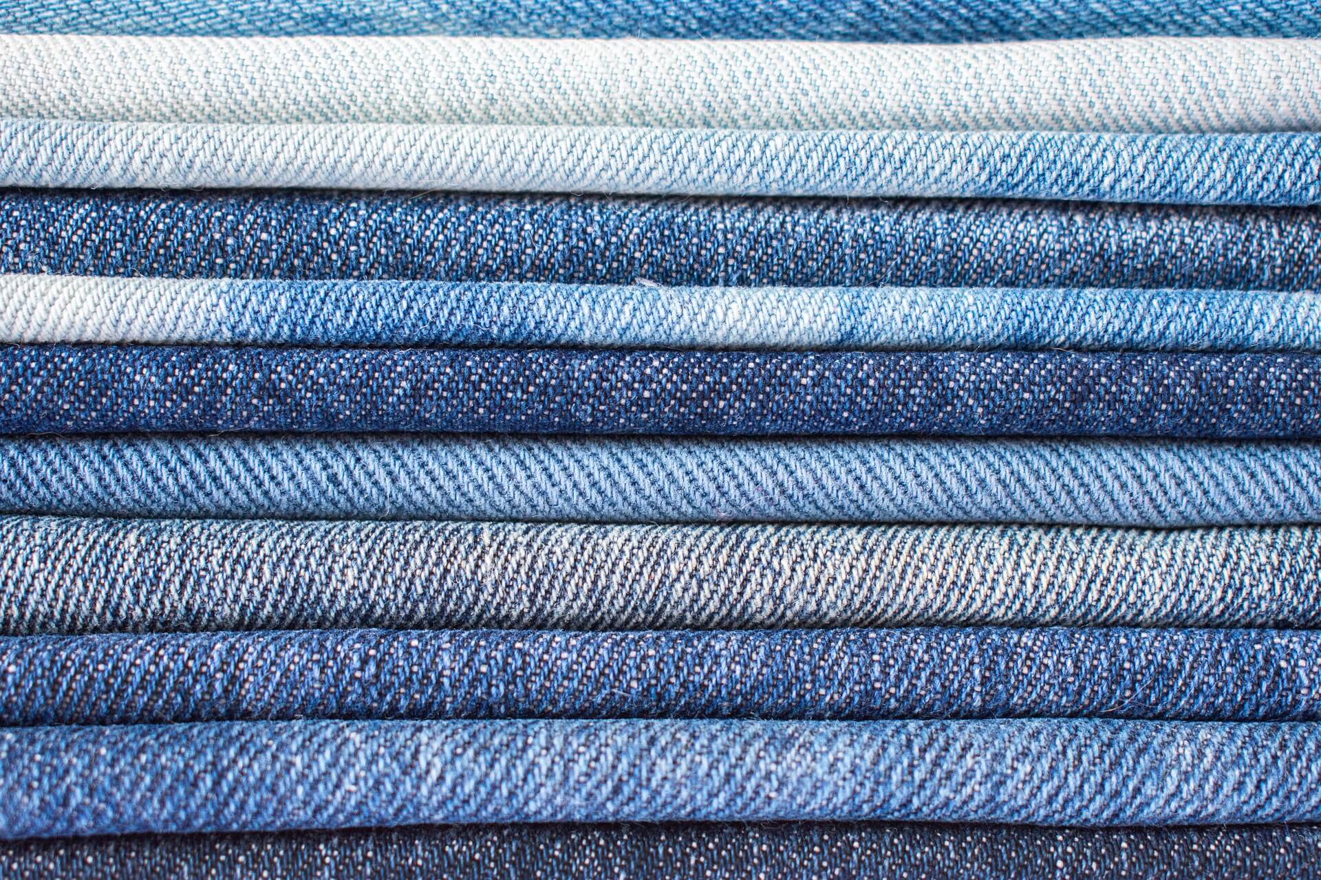 T'en dis quoi ? (archive 9)... - Page 40 Pile-de-jeans-denim-tissu