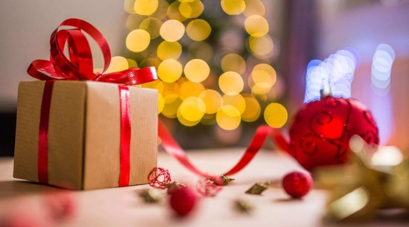 Noël 2021: 7 idées de cadeaux pour des jeunes parents