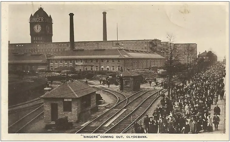 Photo d'archive de la sortie d'usine Singer.