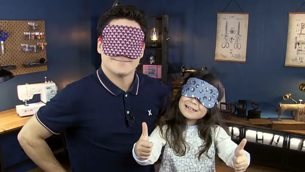 Un masque de nuit pour enfant et adulte