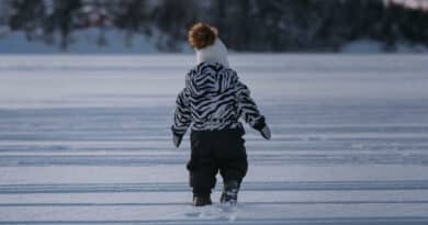 Comment coudre des vêtements chauds pour enfant cet hiver