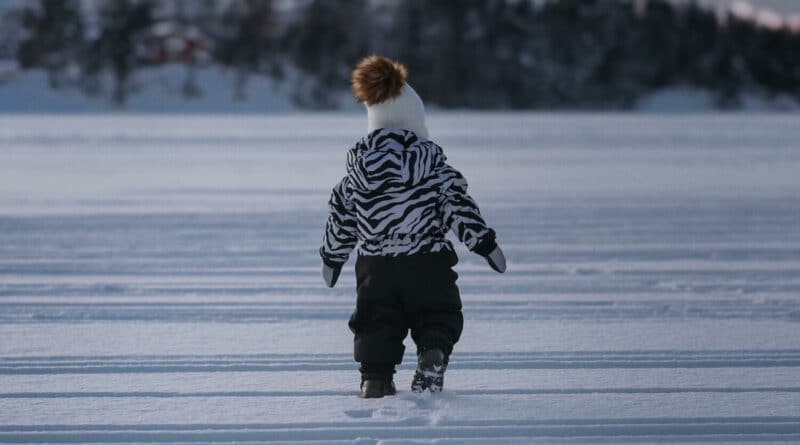 Comment coudre des vêtements chauds pour enfant cet hiver