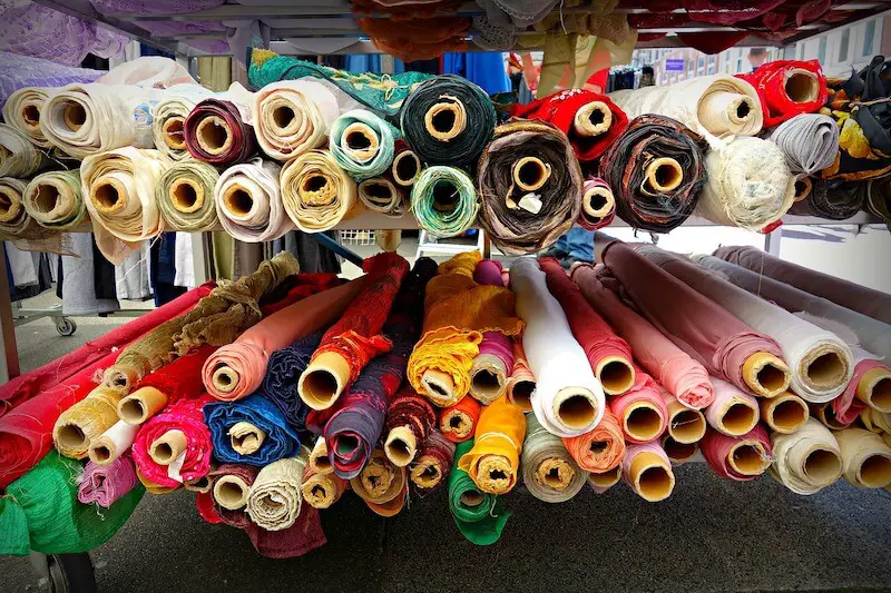 What fabrics to use to sew a summer dress?