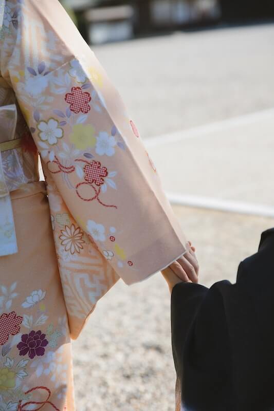 An ideal gift for Mother's Day: sewing a kimono